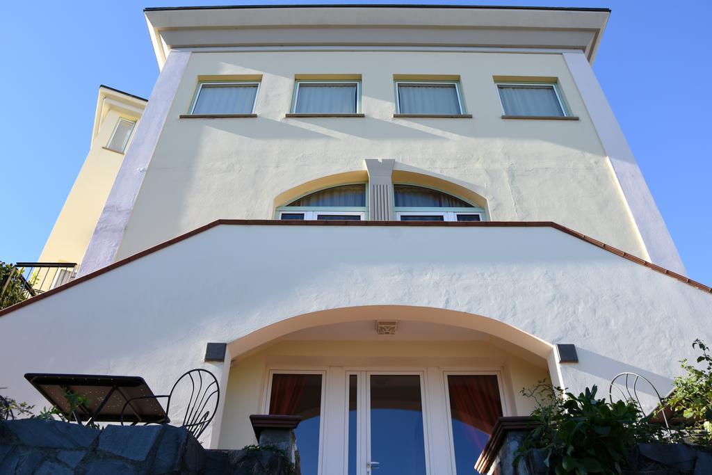Villa Nina Специя Экстерьер фото